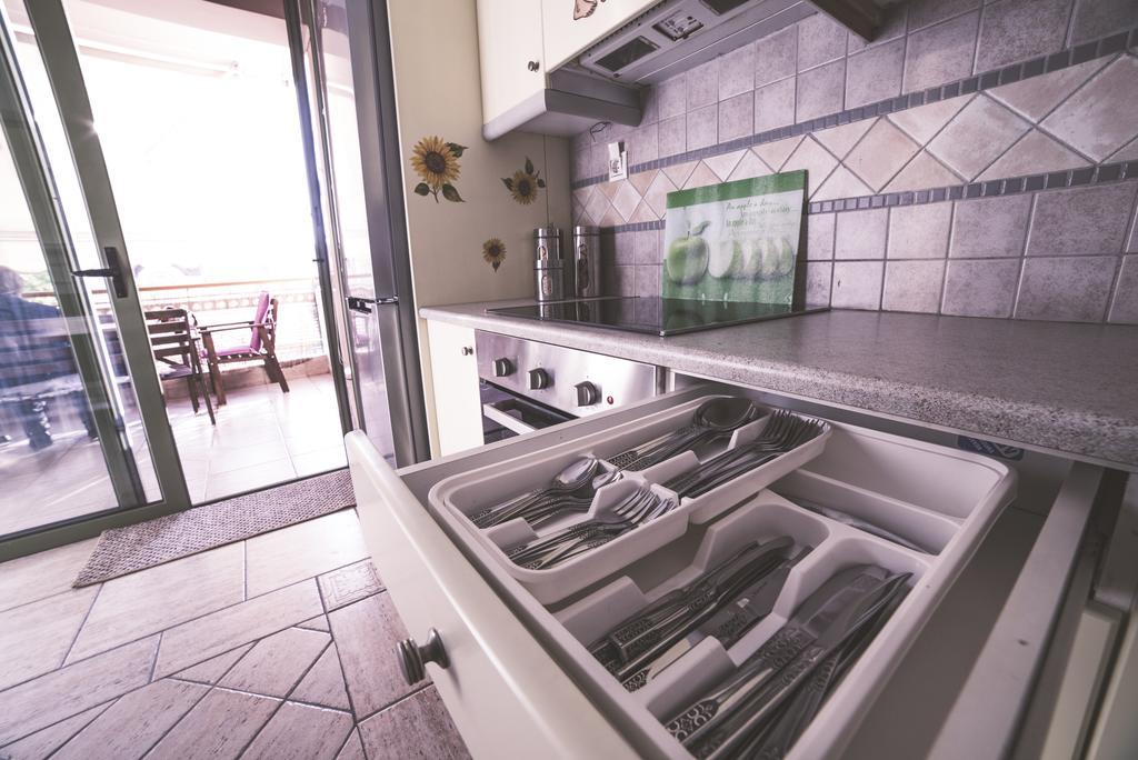 Nefeli City Apartments Patras Exterior foto